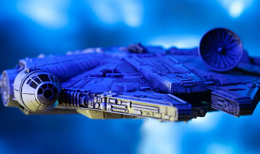 Arddangosfa Millennoum Falcom i agor yng ngorllewin Cymru Millennium Falcon