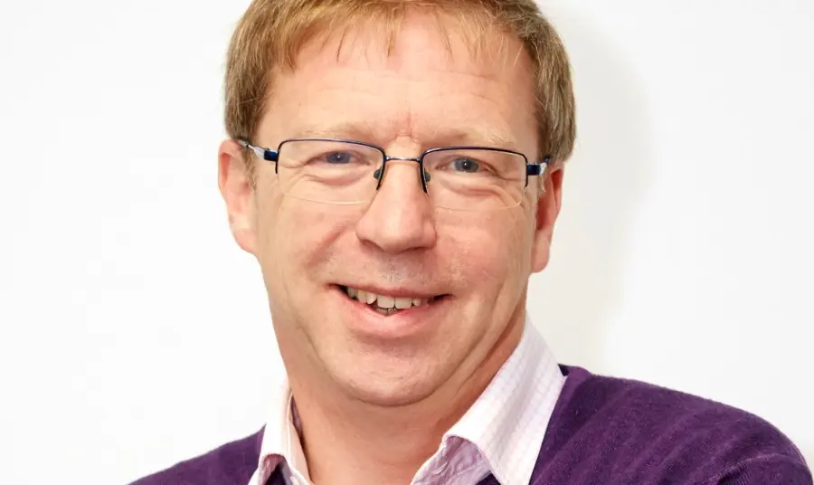 How green spaces can improve our wellbeing Paul Farmer CEO Mind