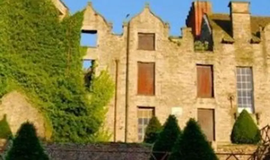 Ochr Ogleddol Castell y Gelli fel y mae yn gyfredol Ochr Ogleddol Castell y Gelli fel y mae yn gyfredol