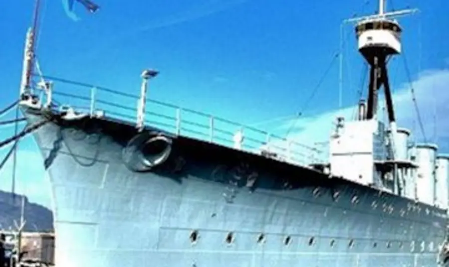Bow of HMS Caroline Bow of HMS Caroline