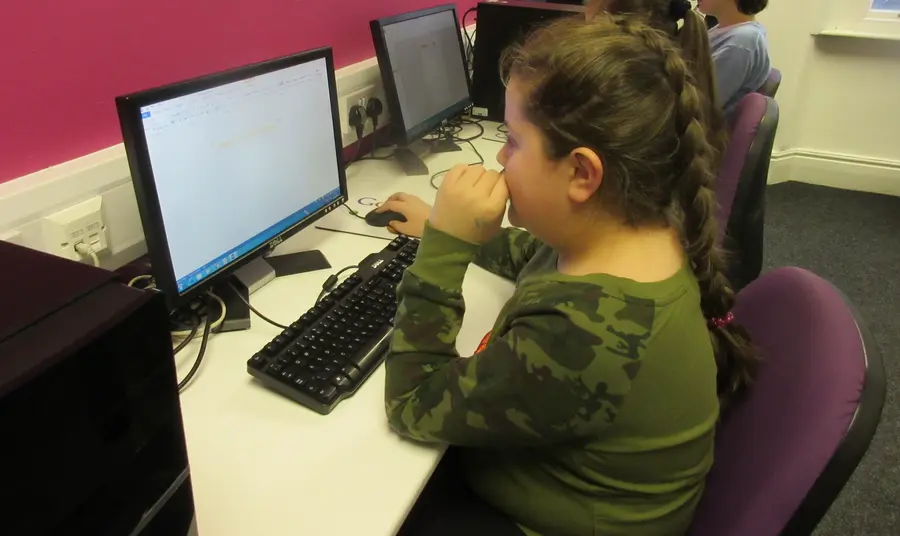 Reflections On The Somme Young people using the internet to research the Somme