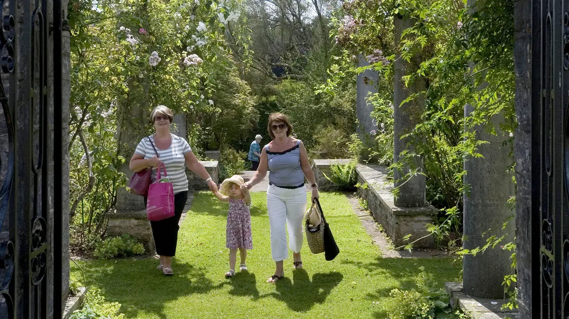 New-look National Lottery Heritage Fund unveils plans for funding Wales’ heritage People in a garden