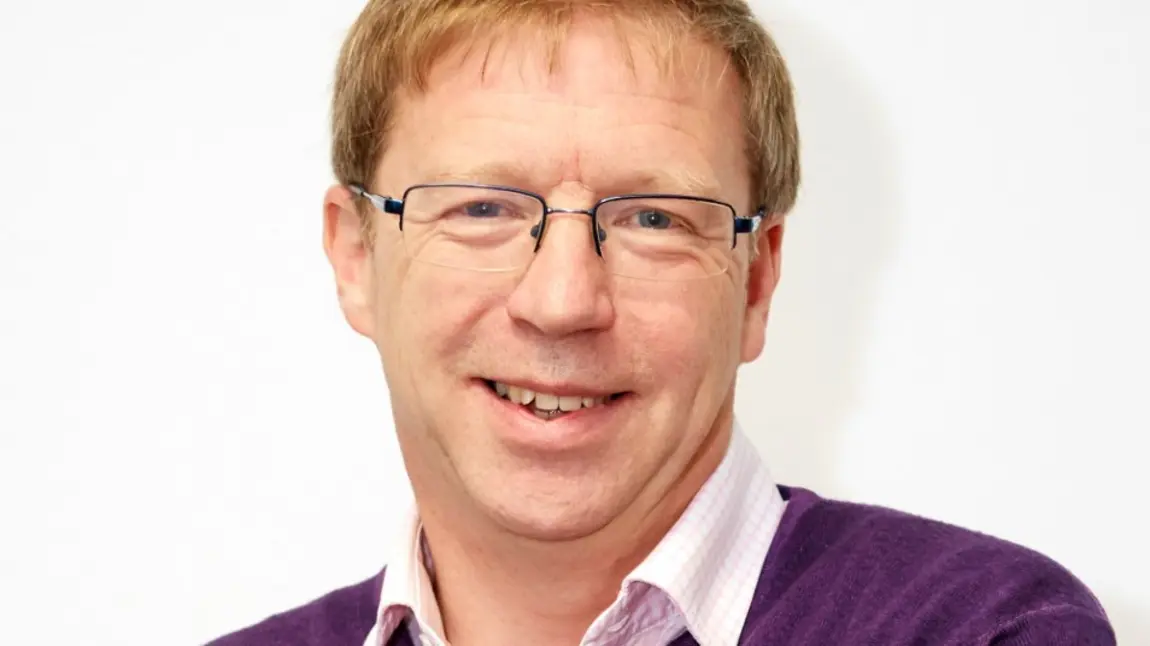 How green spaces can improve our wellbeing Paul Farmer CEO Mind