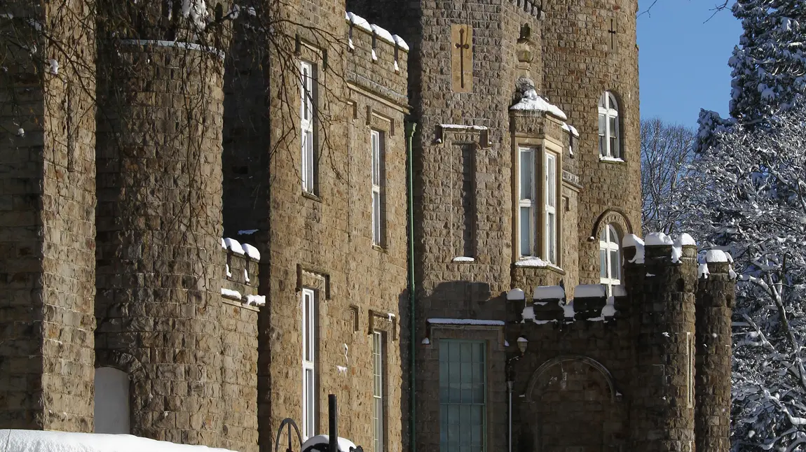 Hwb sylweddol i dreftadaeth Merthyr gan y Loteri Genedlaethol Castell Cyfarthfa